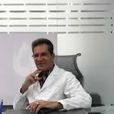 دکتر علی اکبر داورپناه | کلینیک زیبایی در پونک