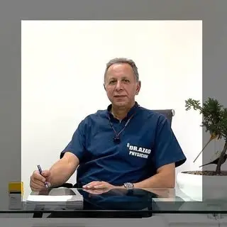 دکتر محمودرضا آزاد | پزشک زیبایی مشهد