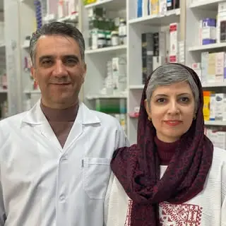 دکتر مینو شاهرخ زاده هستم