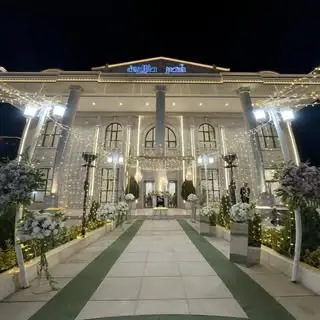 تالار قصر طلایی