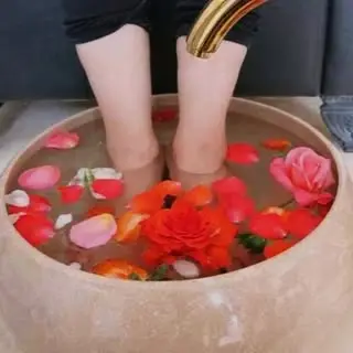 پدیکور خرم آباد
