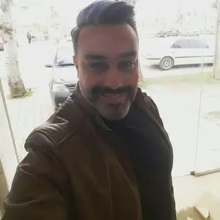 مشاور املاک فومن