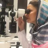اپتــومتريست آلاله آذر