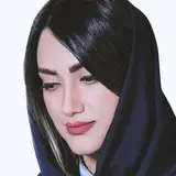 سیمین داودی|آموزش کاشت ناخن|خدمات کاشت ناخن