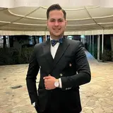 مشاور املاک نوری