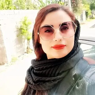 آموزش | خدمات کاشت ناخن واوان | دنیا