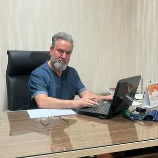 کلینیک کمر درد دکتر چناری