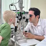 دکتر محمدرضا نیوشا   |  چشم پزشک