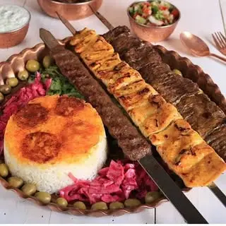 رستوران و مجتمع تفریحی بزرگ فجر