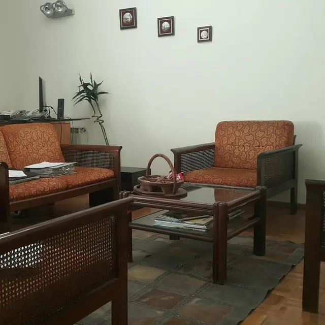 Arta sakhteman Building