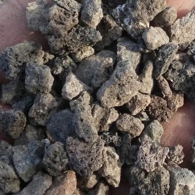 پوکه معدنی ساختمانی قروه