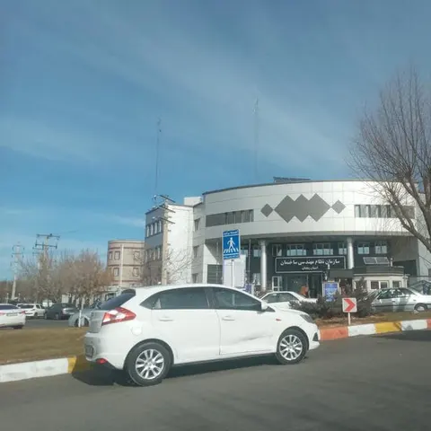 ساختمان خشت آیینه ۵