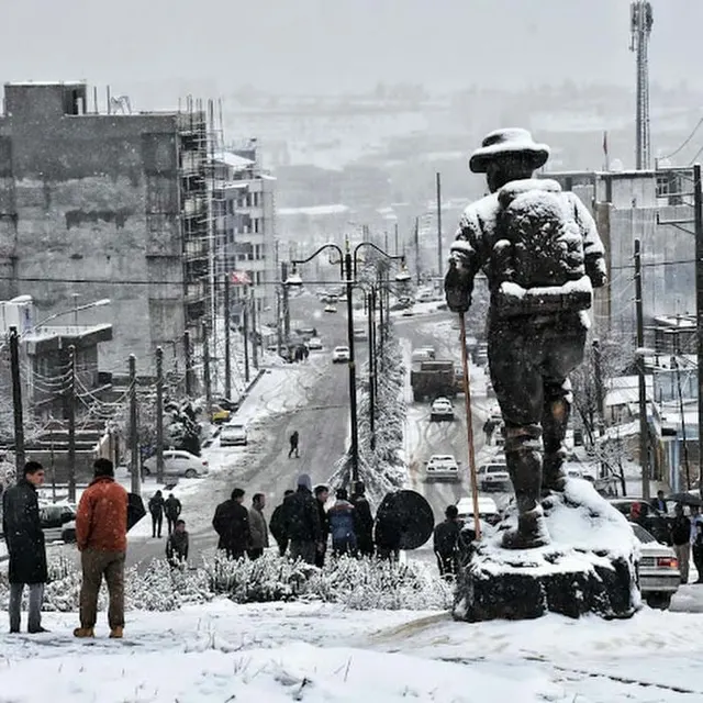 میدان کوهنورد