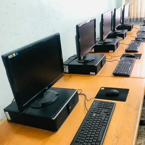 آموزشگاه شبستری