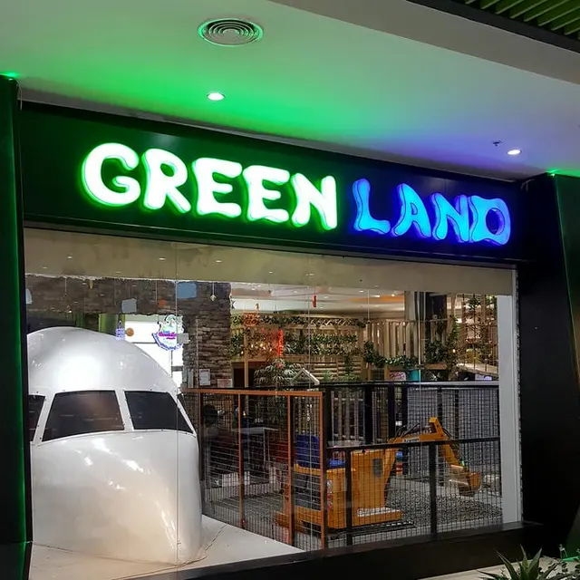 Arsh Ajoudaniyeh Commercial Complex