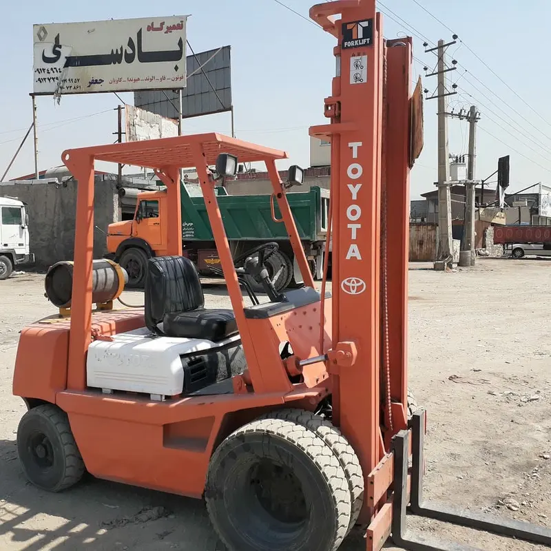فروشگاه لیفتراک غرب