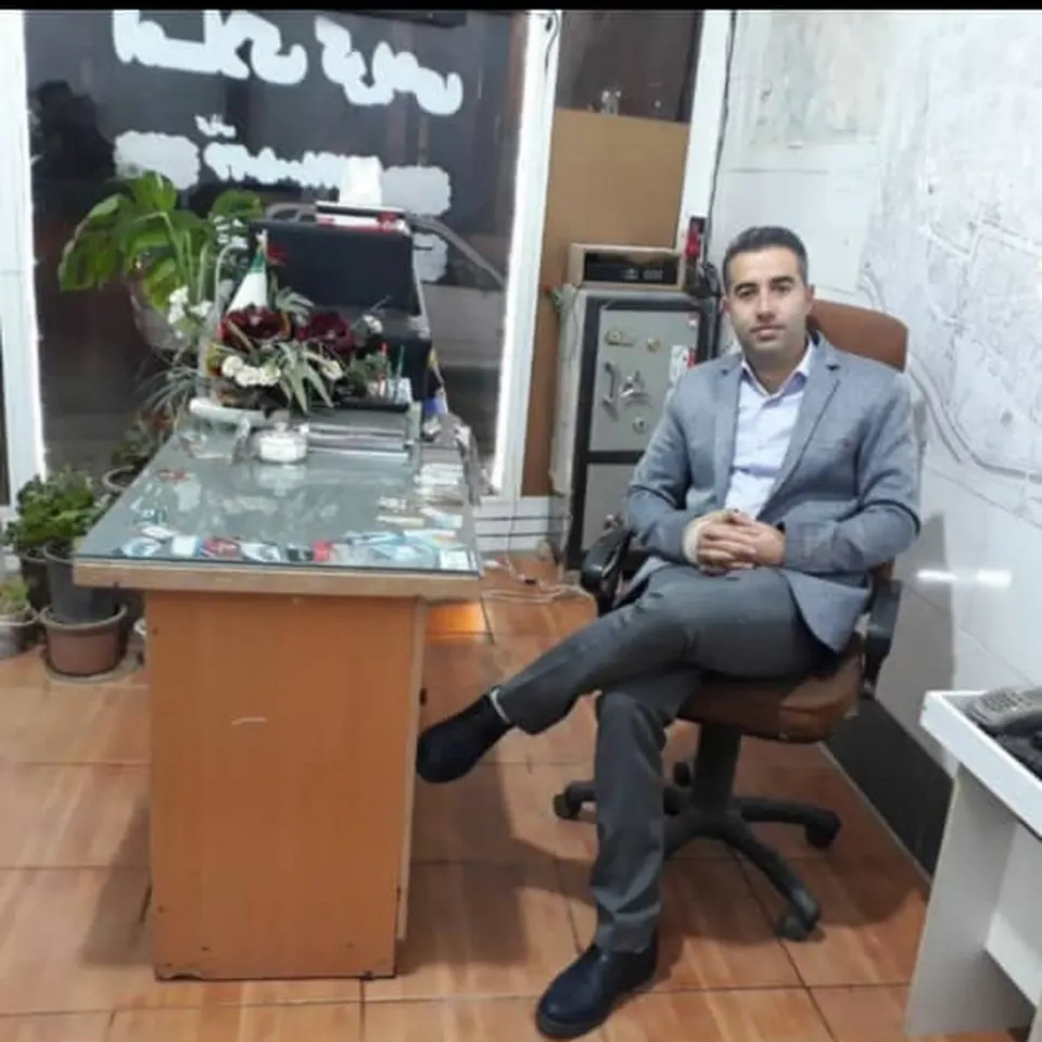 مشاور املاک کریمی