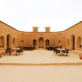 اقامتگاه بومگردی نمکزارسه قلعه
