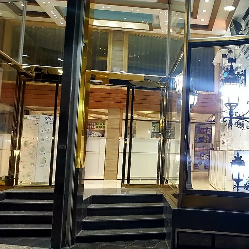 Yasich Noor Electronic Store