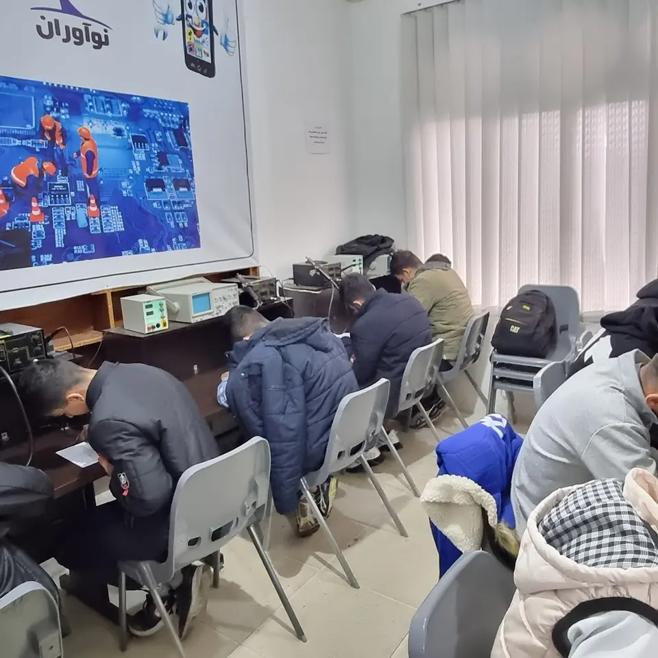 آموزشگاه فنی و حرفه ای نوآوران