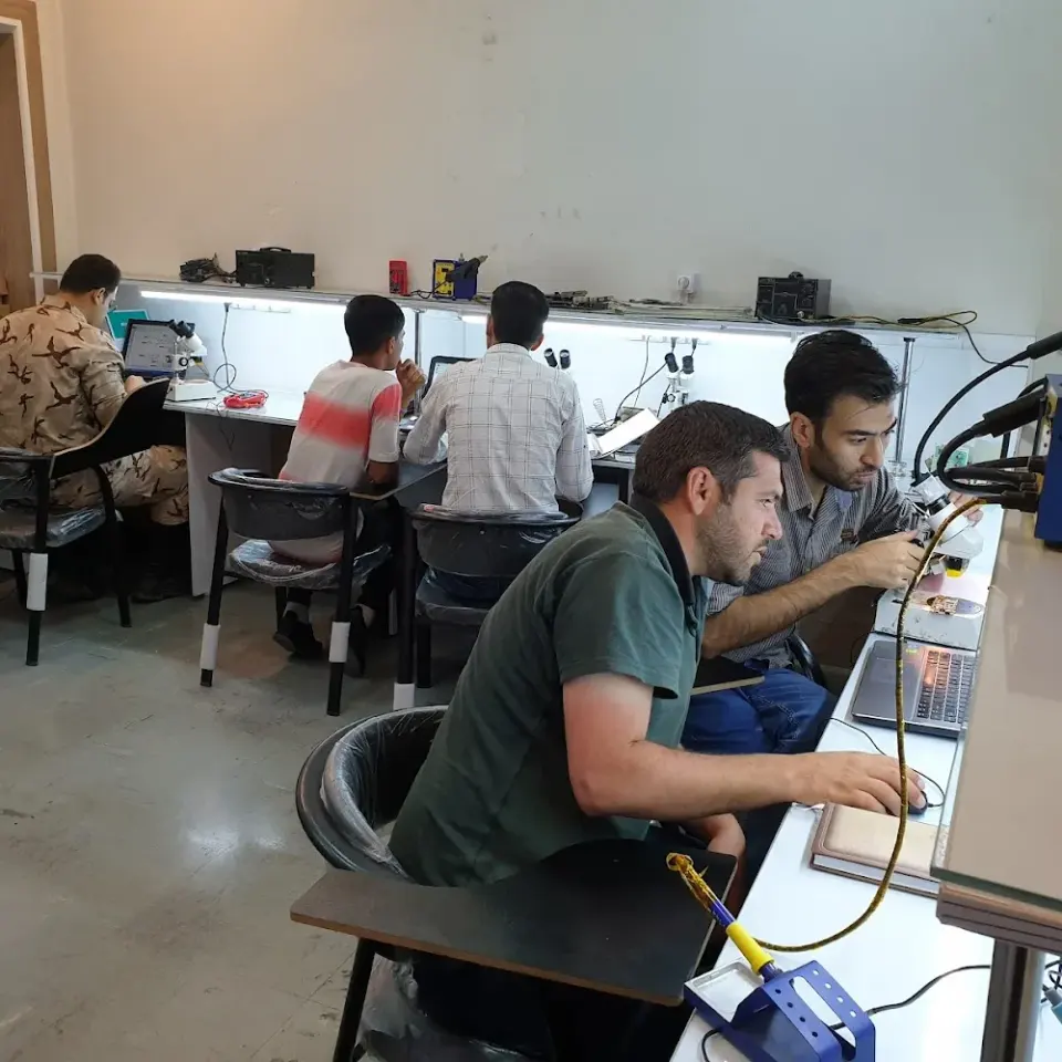 آموزشگاه تعمیرات موبایل فیدار