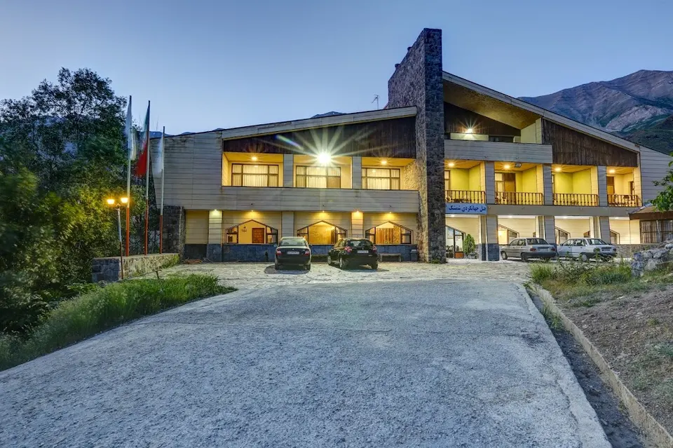 Shemshak Tourist Hotel