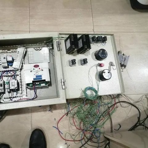 Omidi electronic repair shop