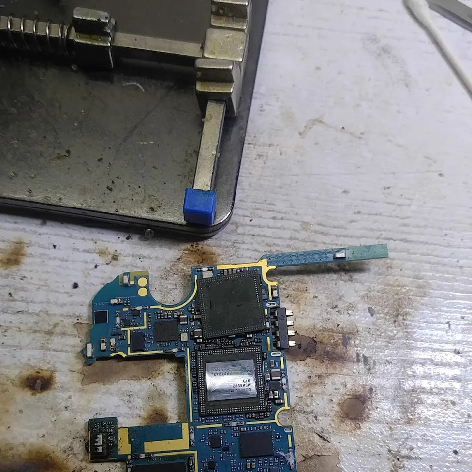 مرکز تعمیرات موبایل 911