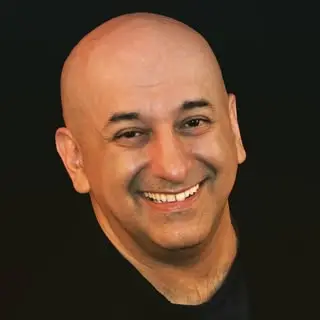 Kiyarash Zandi
