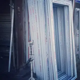 درب حمام و سرویس و پنجره یو پی وی سی upvc زاگرس کرمانشاه