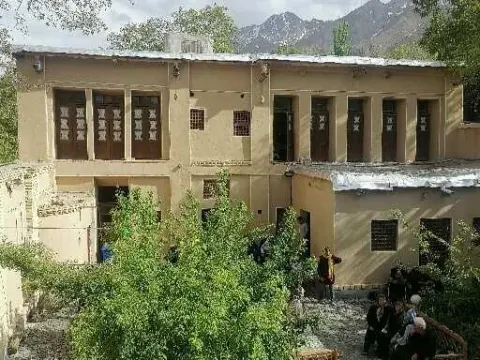 اقامتگاه بومگردی دیرا
