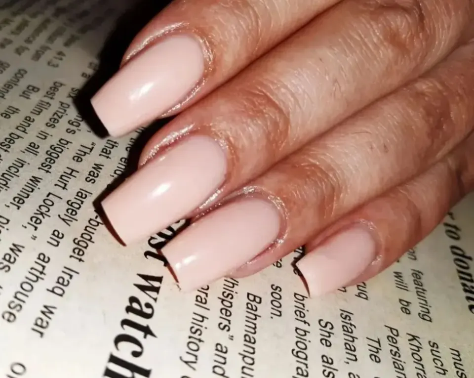 کاشت ناخن کیژان روژه