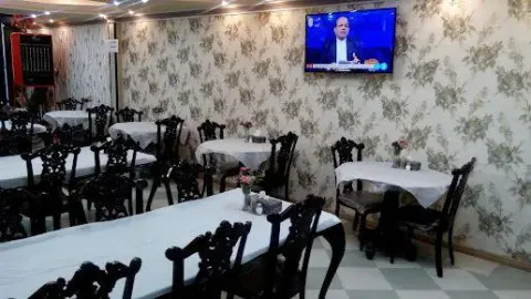 رستوران قصر طلایی