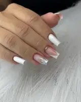 کاشت ناخن نرگس