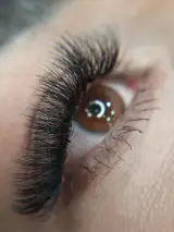 خدمات اکستنشن مژه و لیفت ابرو حنانه