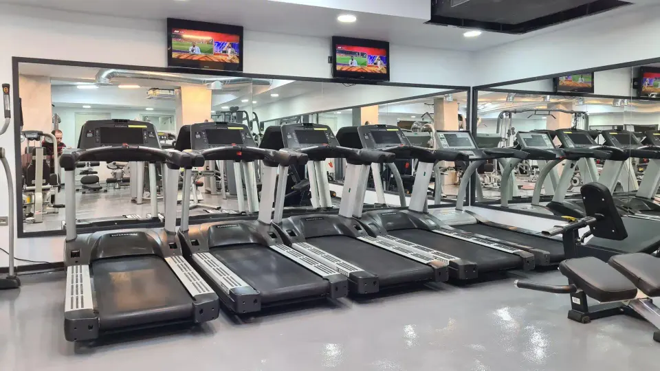 باشگاه بدنسازی سعادت جم