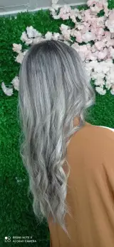 مرکز تخصصی رنگ مو و کراتین زهرا احمدی