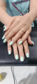 خدمات تخصصی ناخن عادله