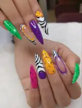 خدمات ناخن نگار