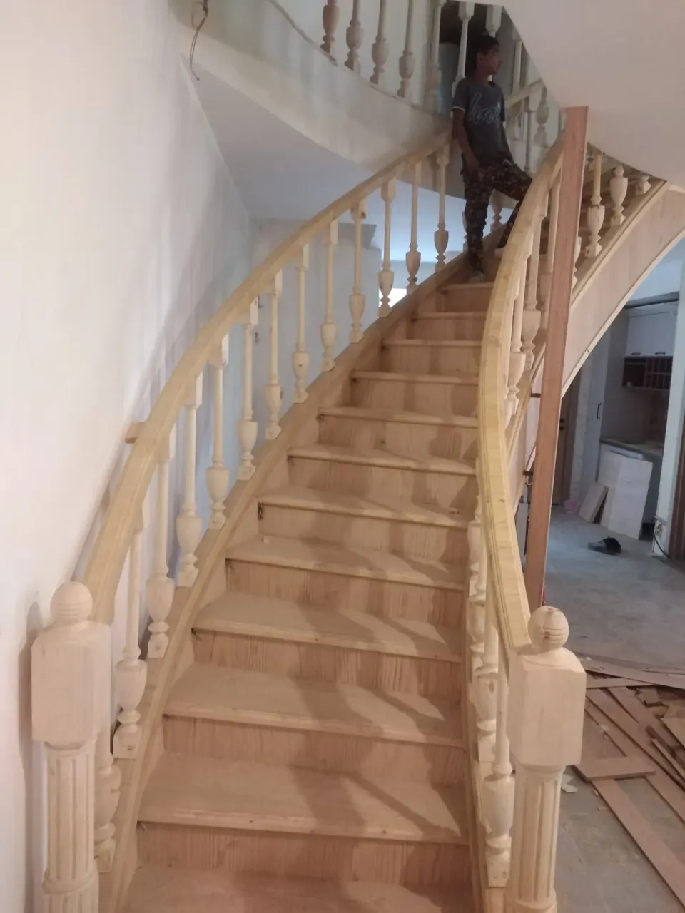 رنگ کار چوب آقای حسین نژاد