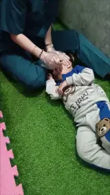 کلینیک کاردرمانی و گفتاردرمانی منجی