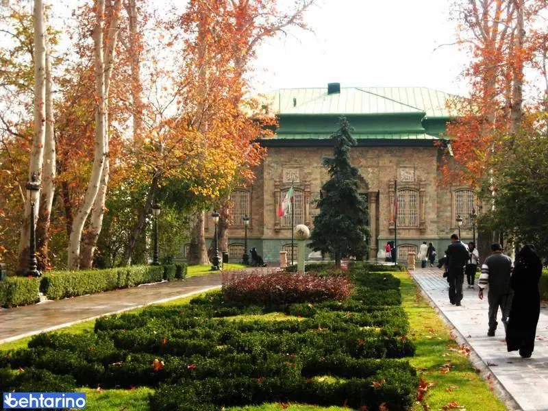 موزه رجعت و عبرت (کاخ مادر شاه)