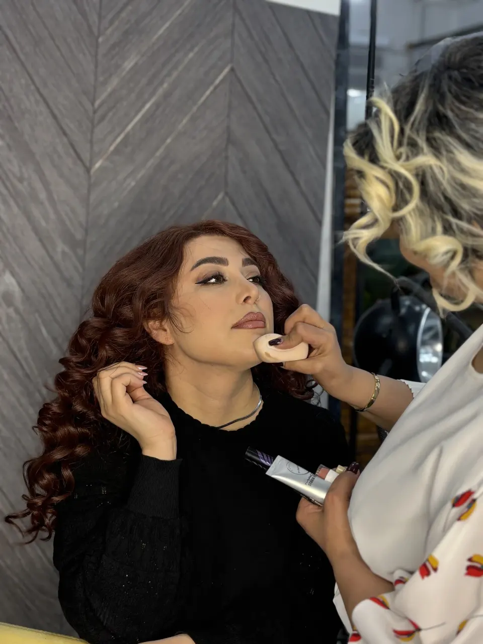 سالن زیبایی و آرایشگاه زنانه مینیاتور