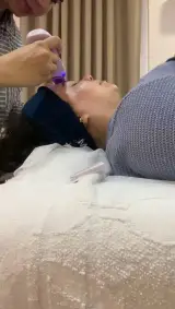 فیشال و پاکسازی تخصصی پوست تحت نظر پزشک