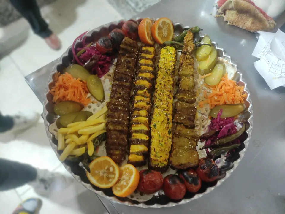 رستوران خوش قدم