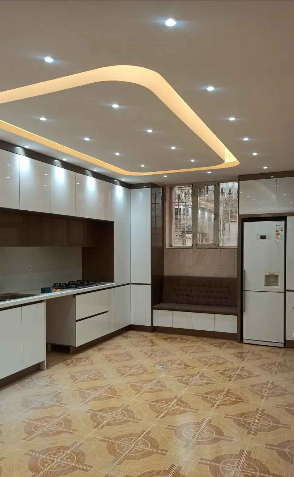 خدمات تخصصی کابینت و مصنوعات چوبی احمدیا