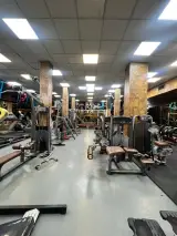 باشگاه بدنسازي و سولاریوم اندیشه آقايان