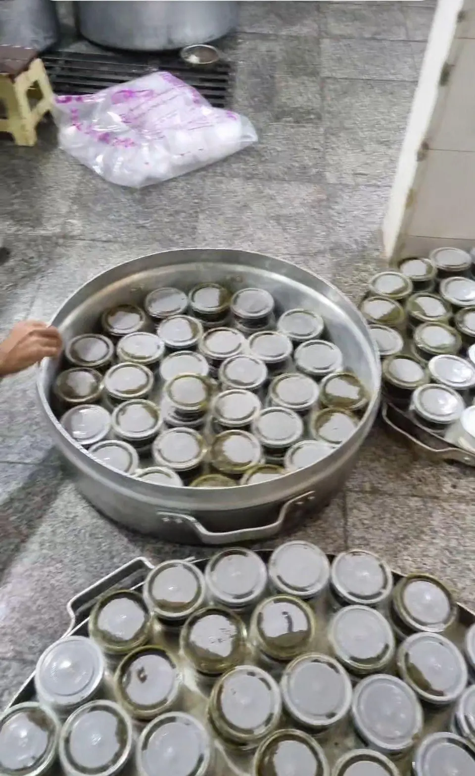 رستوران و کترینگ ملک آباد بانو بنی علی