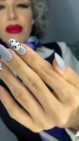 خدمات تخصصی و آموزش ناخن هانی