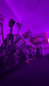 باشگاه بدنسازی بانوان مونفیت MooNfit